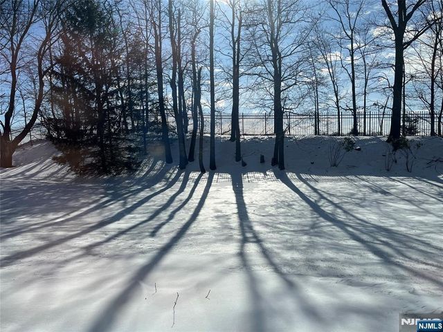 67 Magnolia Way, North Haledon, NJ 07508