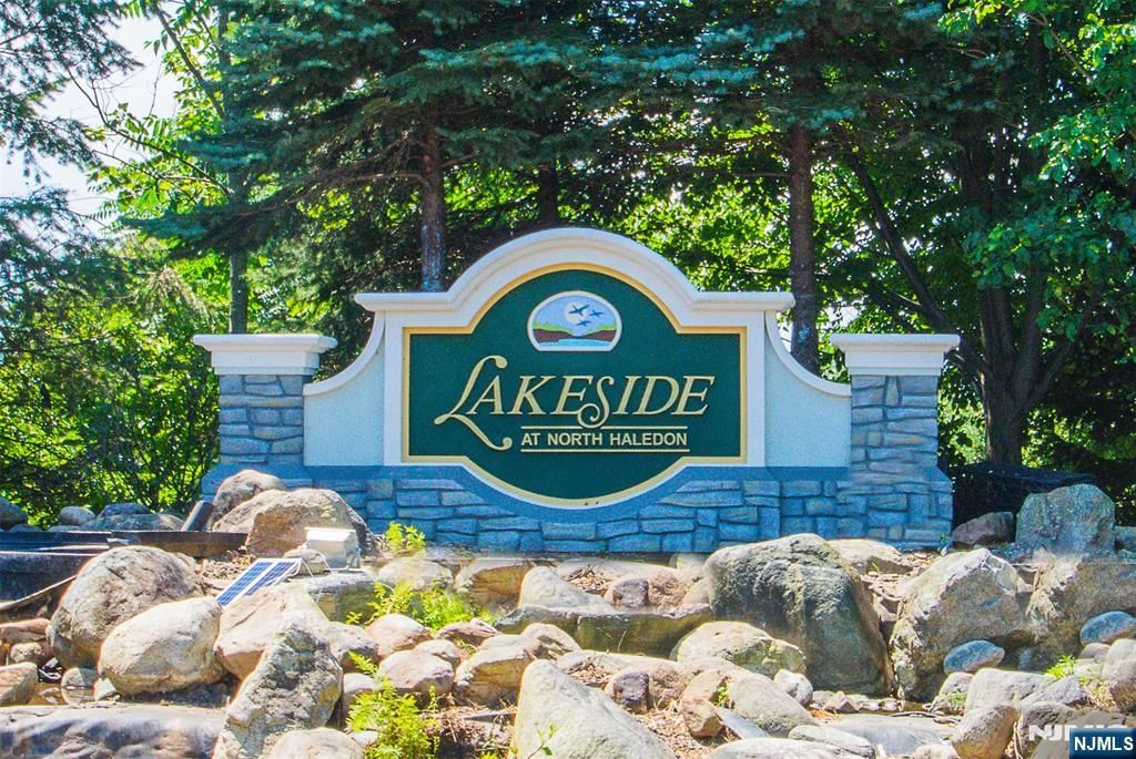 67 Magnolia Way, North Haledon, NJ 07508