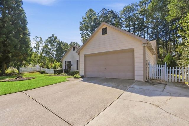 5700 River Ridge Lane, Sugar Hill, GA 30518