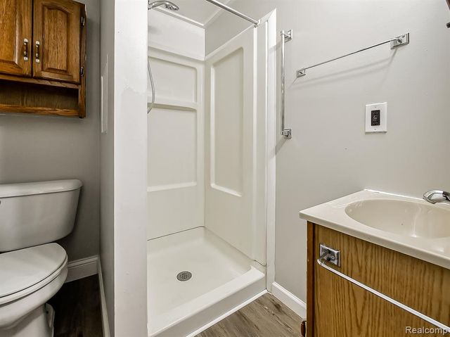 3170 Dixie Highway D, Waterford, MI 48328