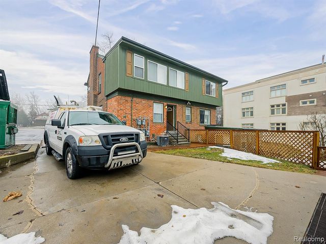 3170 Dixie Highway D, Waterford, MI 48328