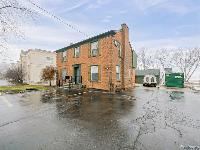 3170 Dixie Highway D, Waterford, MI 48328