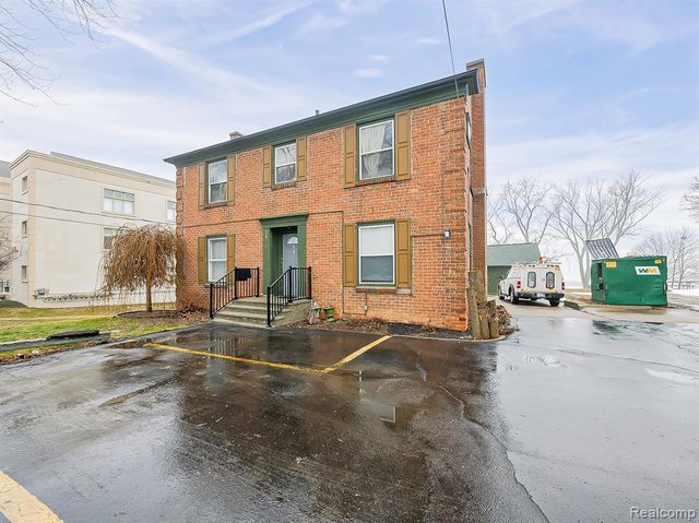 3170 Dixie Highway D, Waterford, MI 48328