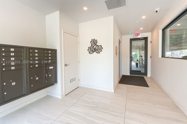 1950 Fletcher St 302, Hollywood, FL 33020