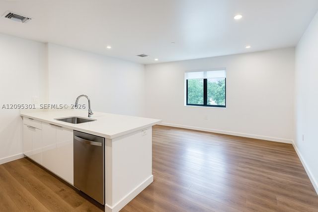 1950 Fletcher St 302, Hollywood, FL 33020
