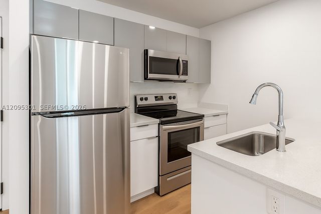 1950 Fletcher St 302, Hollywood, FL 33020