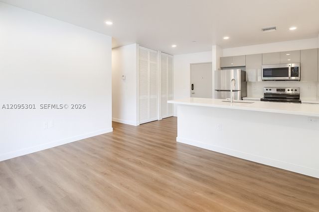 1950 Fletcher St 302, Hollywood, FL 33020