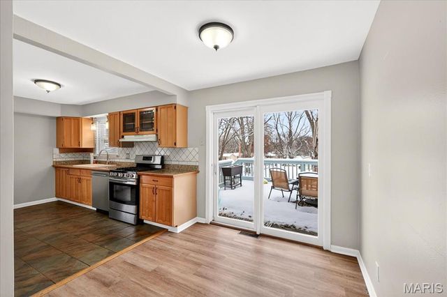 215 Hutchinson Road, Ellisville, MO 63011