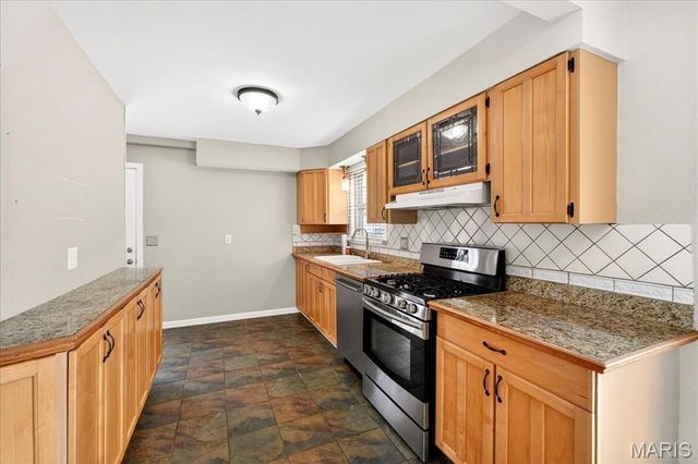 215 Hutchinson Road, Ellisville, MO 63011