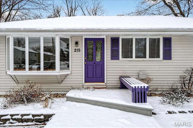 215 Hutchinson Road, Ellisville, MO 63011