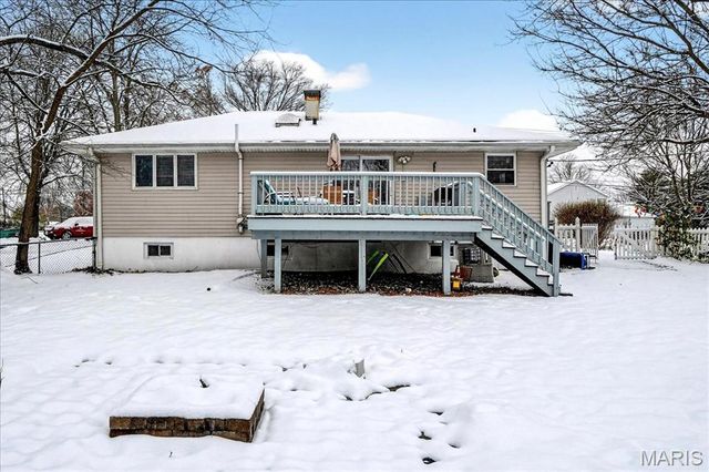 215 Hutchinson Road, Ellisville, MO 63011