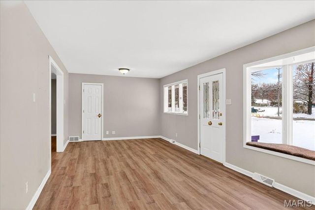 215 Hutchinson Road, Ellisville, MO 63011