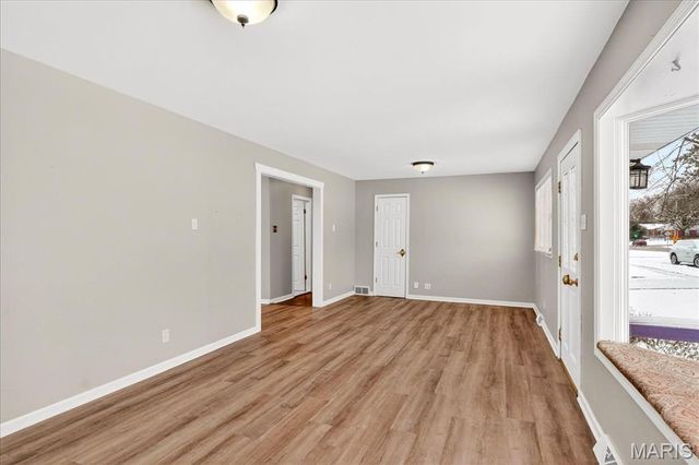 215 Hutchinson Road, Ellisville, MO 63011