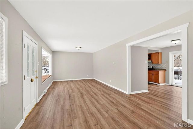 215 Hutchinson Road, Ellisville, MO 63011