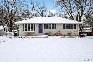 215 Hutchinson Road, Ellisville, MO 63011