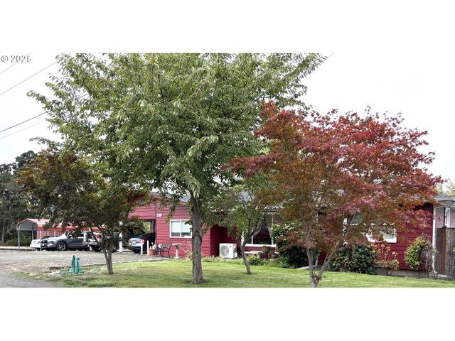 150 BUENA VISTA Ln, Roseburg, OR 97471