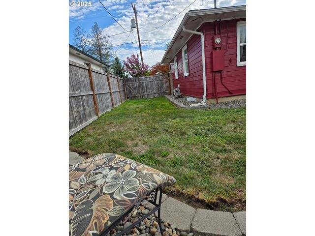 150 BUENA VISTA Ln, Roseburg, OR 97471