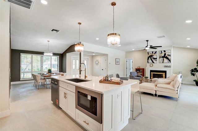 1627 FARRIER TRAIL, Clearwater, FL 33765
