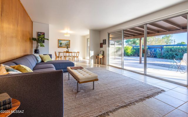 7426 E Montecito Drive, Tucson, AZ 85710