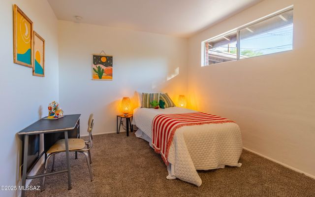 7426 E Montecito Drive, Tucson, AZ 85710