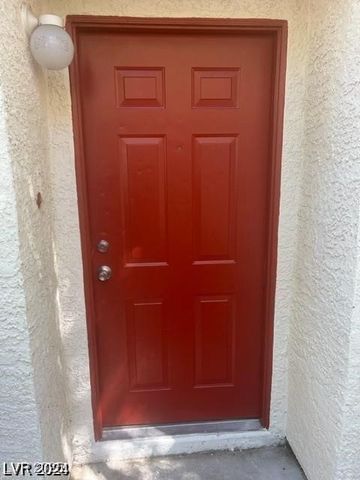 7963 Laurena Avenue, Las Vegas, NV 89147