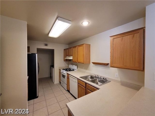 7963 Laurena Avenue, Las Vegas, NV 89147