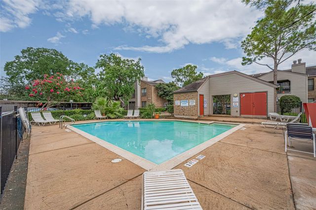 2025 Augusta Drive 502, Houston, TX 77057