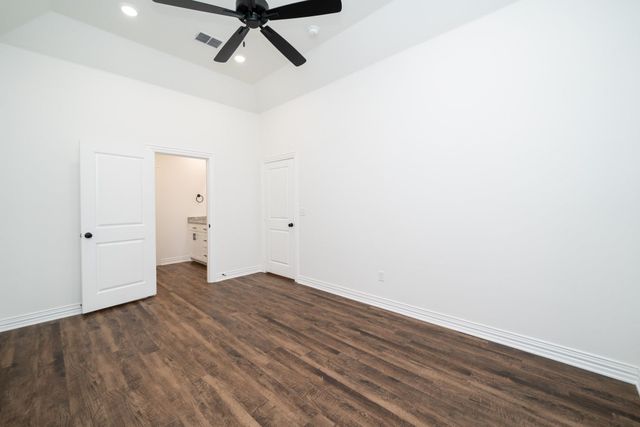 1429 Page Valley Cir, Longview, TX 75601