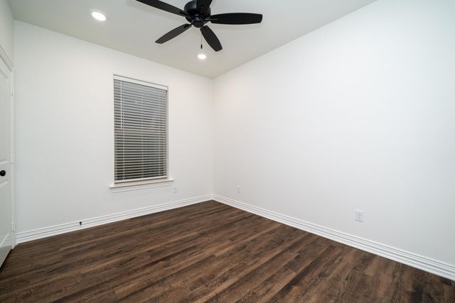 1429 Page Valley Cir, Longview, TX 75601