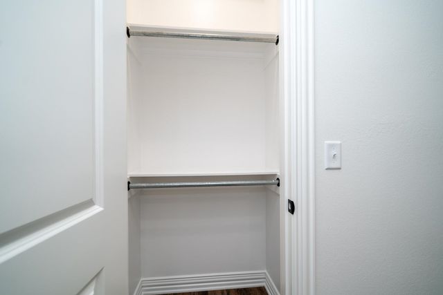 1429 Page Valley Cir, Longview, TX 75601