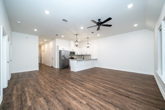 1429 Page Valley Cir, Longview, TX 75601