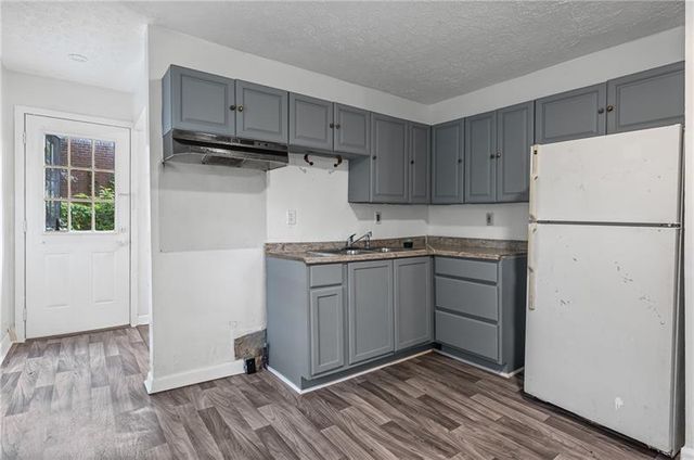 305 Banberry SE Drive, Atlanta, GA 30315