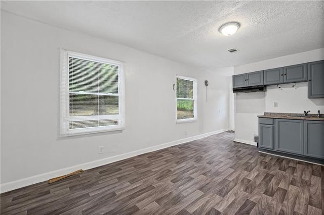 305 Banberry SE Drive, Atlanta, GA 30315