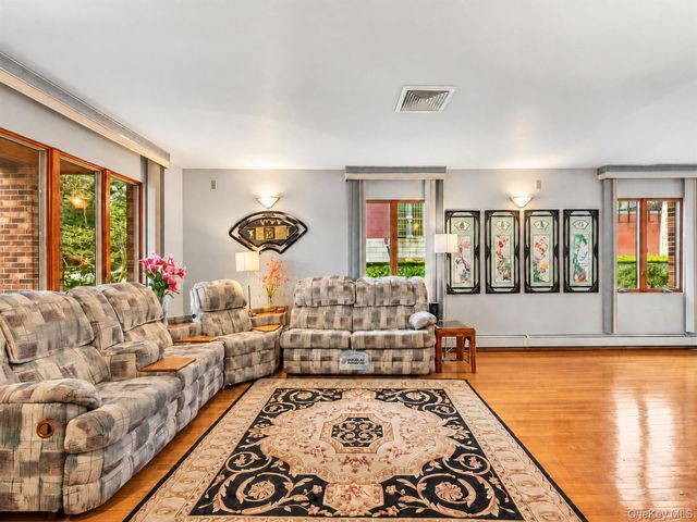 172-03 35th Avenue, Flushing, NY 11358