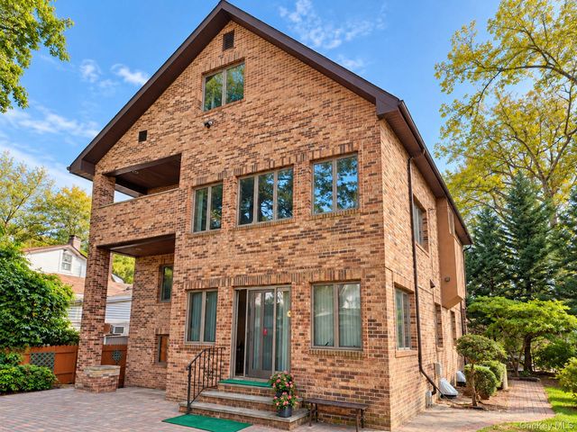 172-03 35th Avenue, Flushing, NY 11358