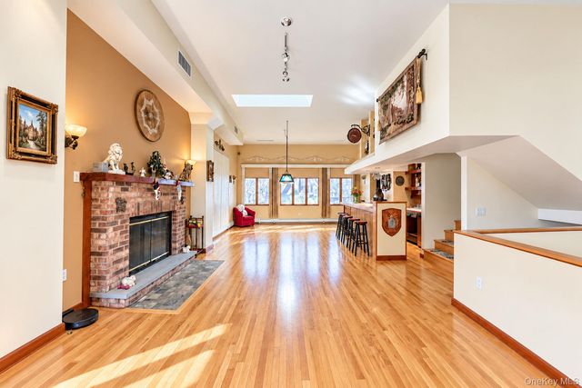 172-03 35th Avenue, Flushing, NY 11358