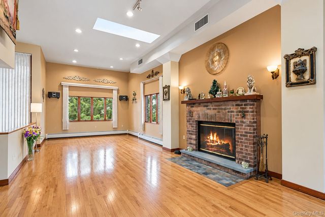 172-03 35th Avenue, Flushing, NY 11358