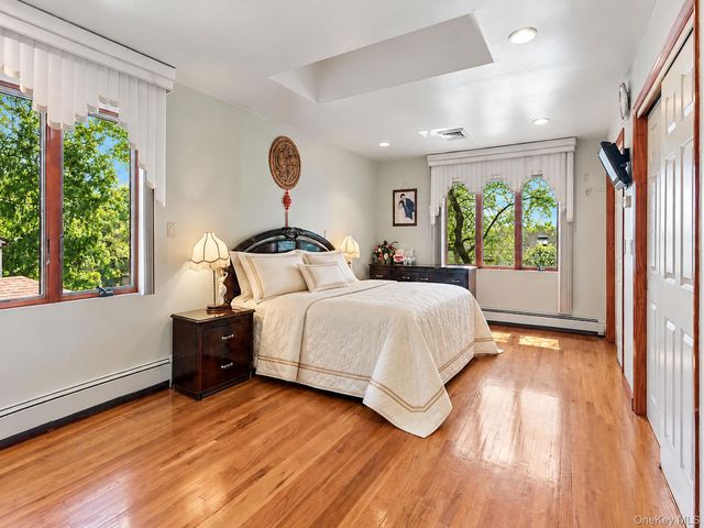 172-03 35th Avenue, Flushing, NY 11358