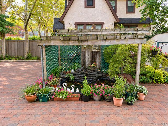 172-03 35th Avenue, Flushing, NY 11358