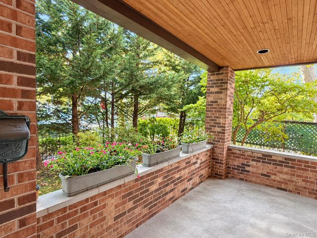 172-03 35th Avenue, Flushing, NY 11358