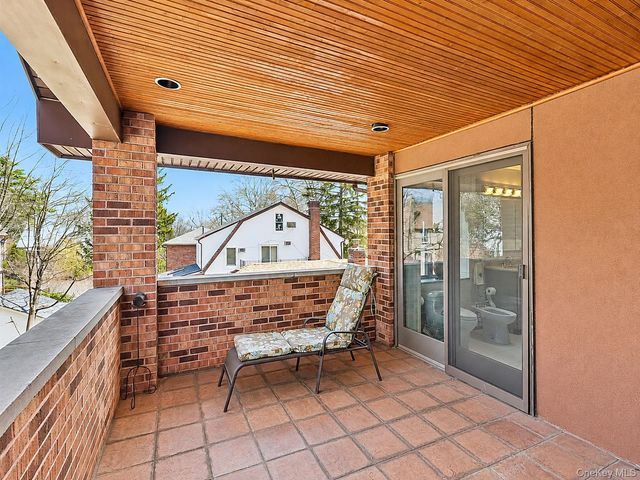 172-03 35th Avenue, Flushing, NY 11358