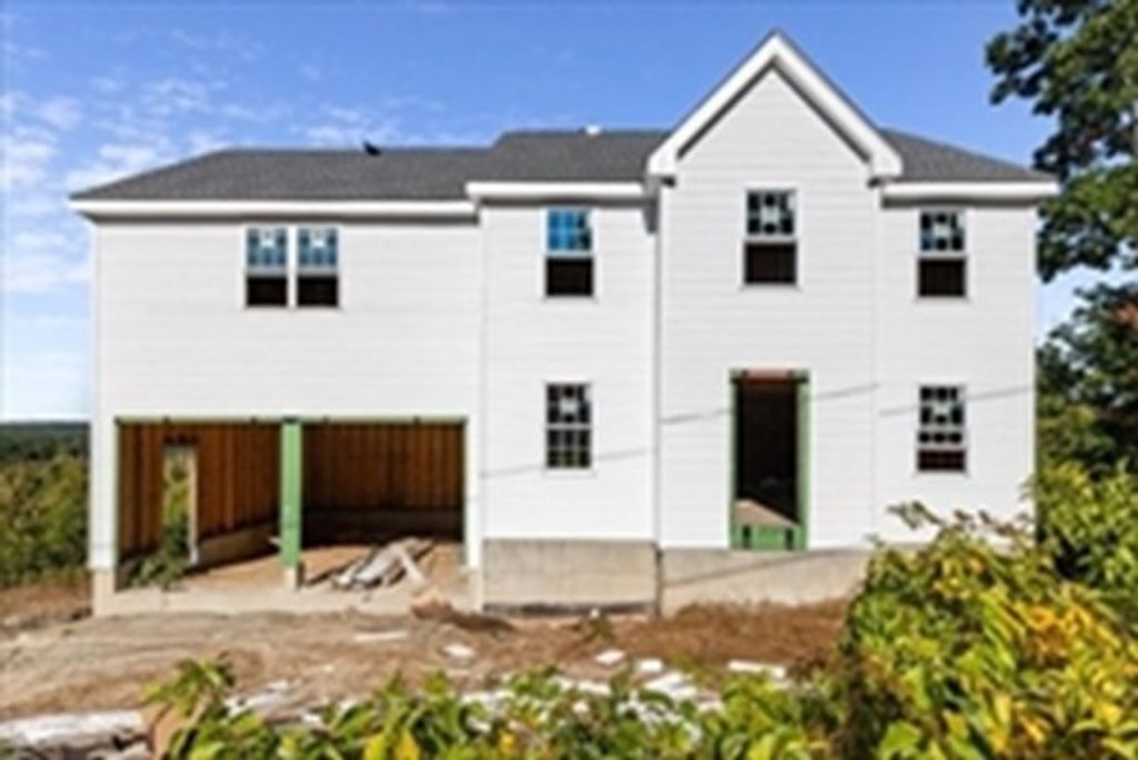 2 Gibson Rd, Auburn, MA 01501