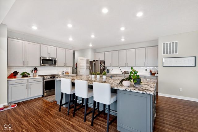 9940 Delmore Drive, Fishers, IN 46040