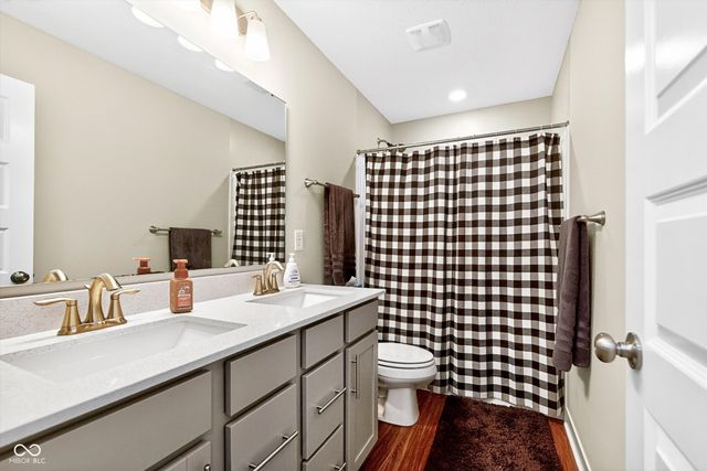 9940 Delmore Drive, Fishers, IN 46040