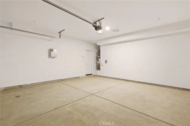 10665 Alborz Ct., Riverside, CA 92505