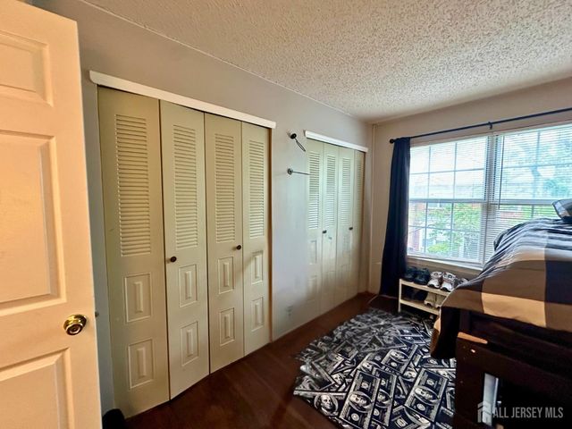 488 Witney Court, North Brunswick, NJ 08902