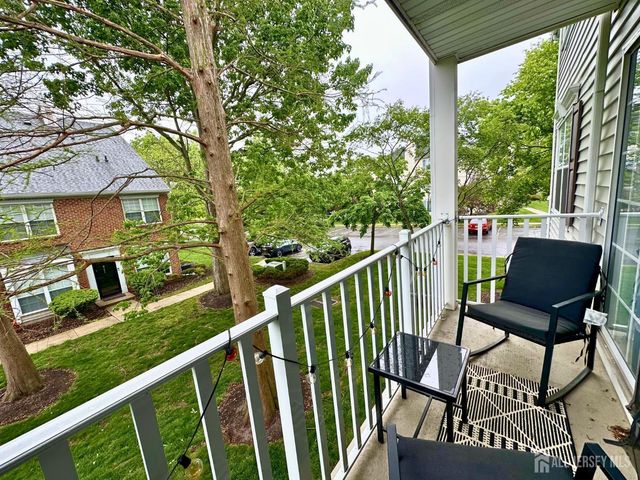 488 Witney Court, North Brunswick, NJ 08902