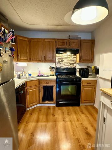 488 Witney Court, North Brunswick, NJ 08902