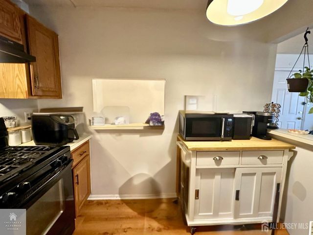 488 Witney Court, North Brunswick, NJ 08902