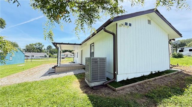 710 Elliott Street, Buckner, MO 64016